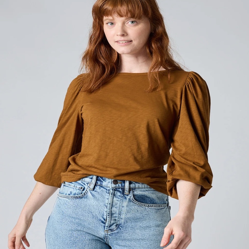 Puffed Sleeve Top from Ruti